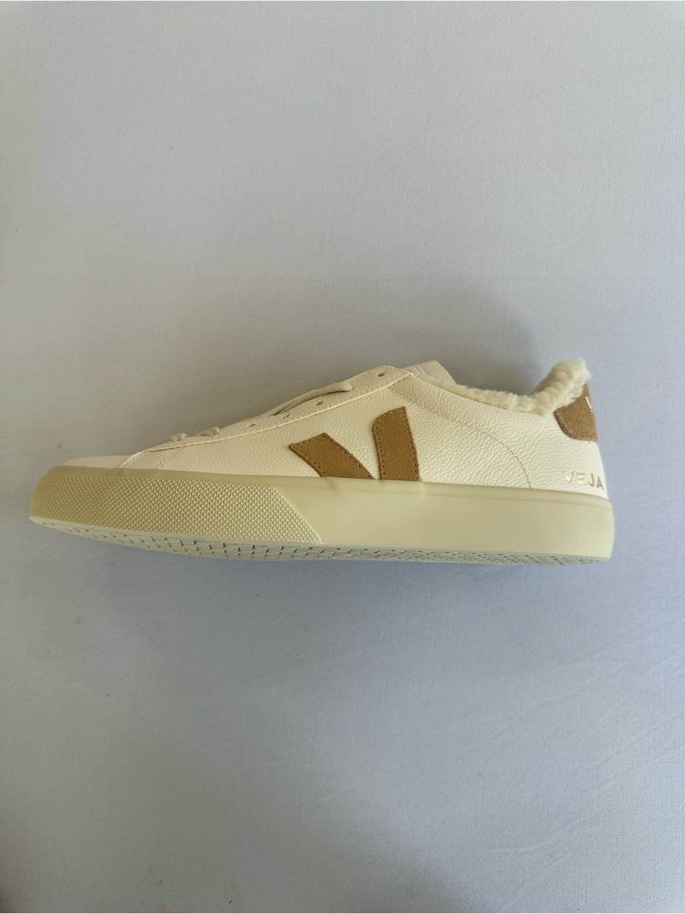 Veja Chrome Free leather Sneakers Lace up w/Tan V Logo and Faux Fur Lining 8/10 - Picture 11 of 16